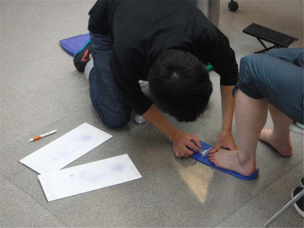 足型測定会
