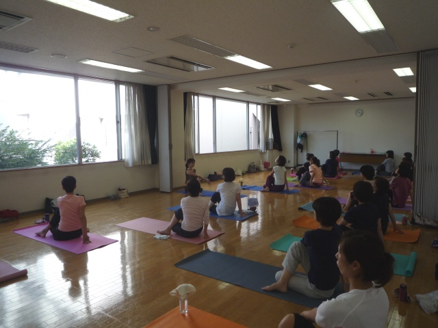 レディースヨガ