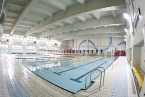 屋内プールの画像