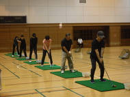 ゴルフ体験会風景